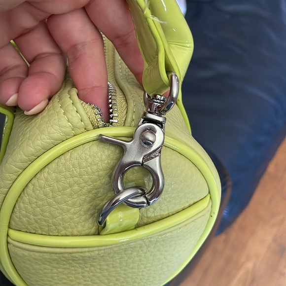 BEAUTIFUL GREEN URBAN OUTFITTERS PURSE WITH OVER THE SHOULDER REMOVABLE STRAP! - Picture 5 of 6